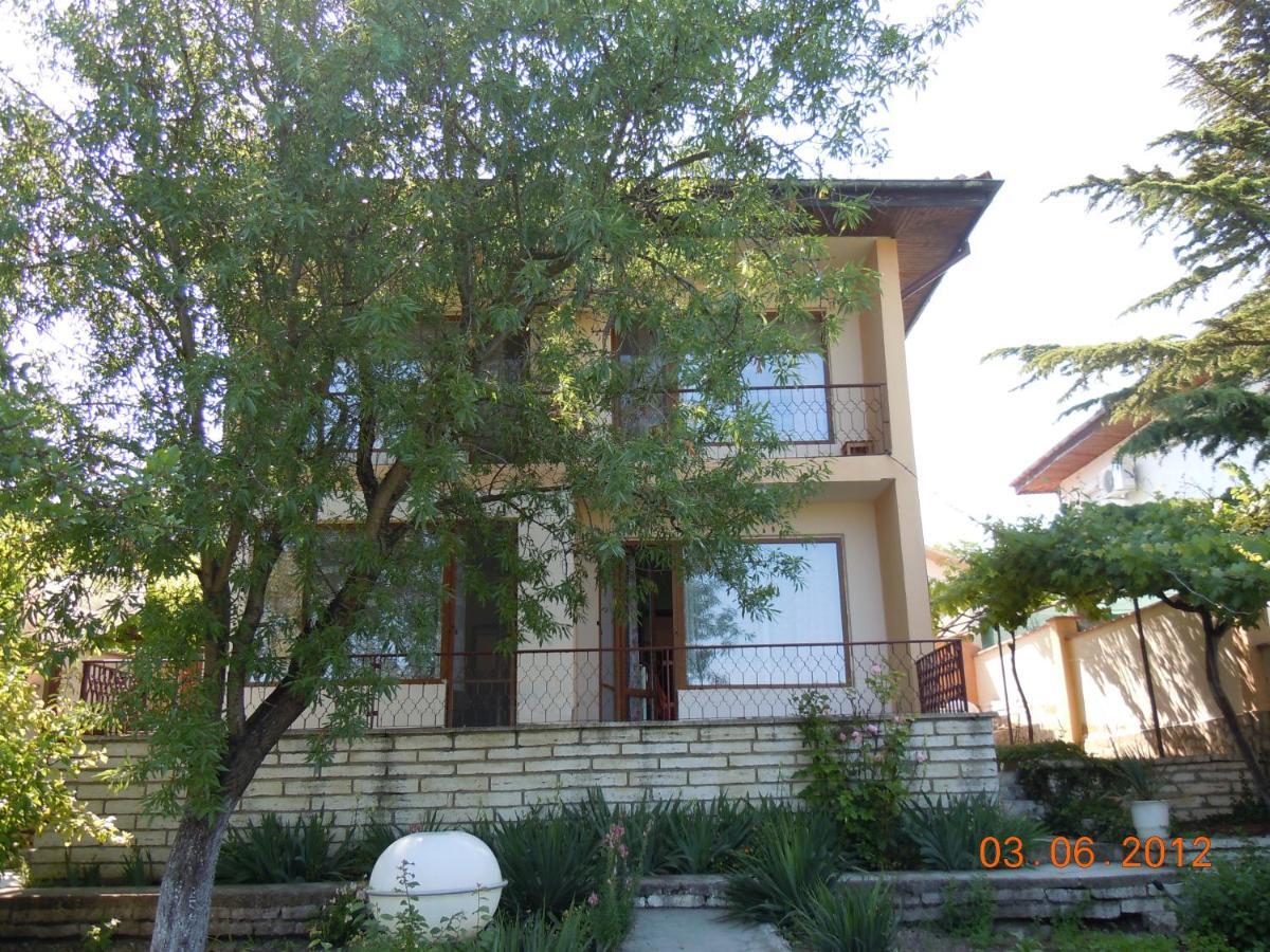 Villa Elina Balchik Luaran gambar